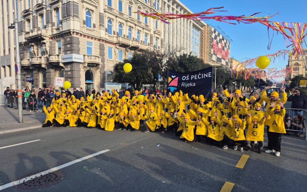 PEĆINSKI FEŠTARI NA DJEČJOJ KARNEVALSKOJ POVORCI 2026.