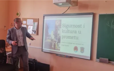Posjet Prometnog redarstva Grada Rijeke drugom razredu naše škole